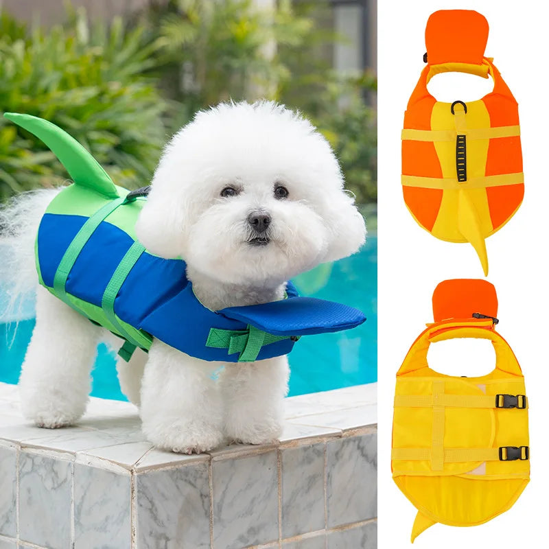 犬用ライフジャケット ペット スイムベスト 調節可能 プール サーフィン ドリフト用 犬服 尻尾付き ライフレスキューベスト